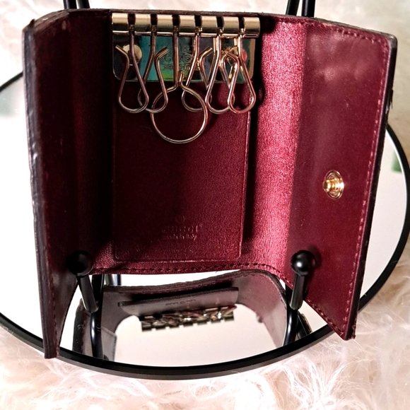 Gucci Guccissima Gold Heart Patent Leather Keyholder EUC - Picture 9 of 16